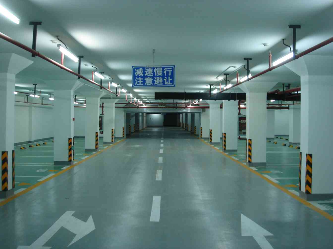 地下车库导向标识